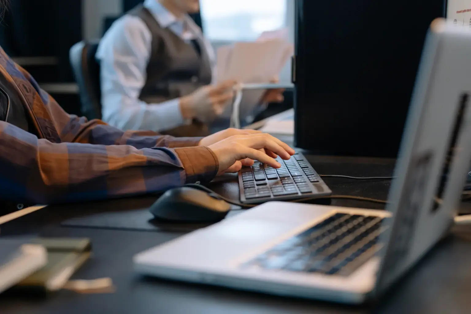 ofis çalışanı, belge işleme, profesyonel belge