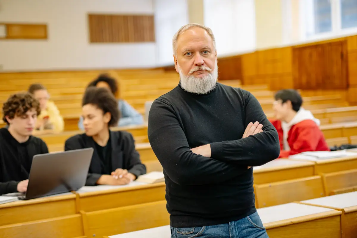 Profesör ve araştırma görevlisi toplantısı