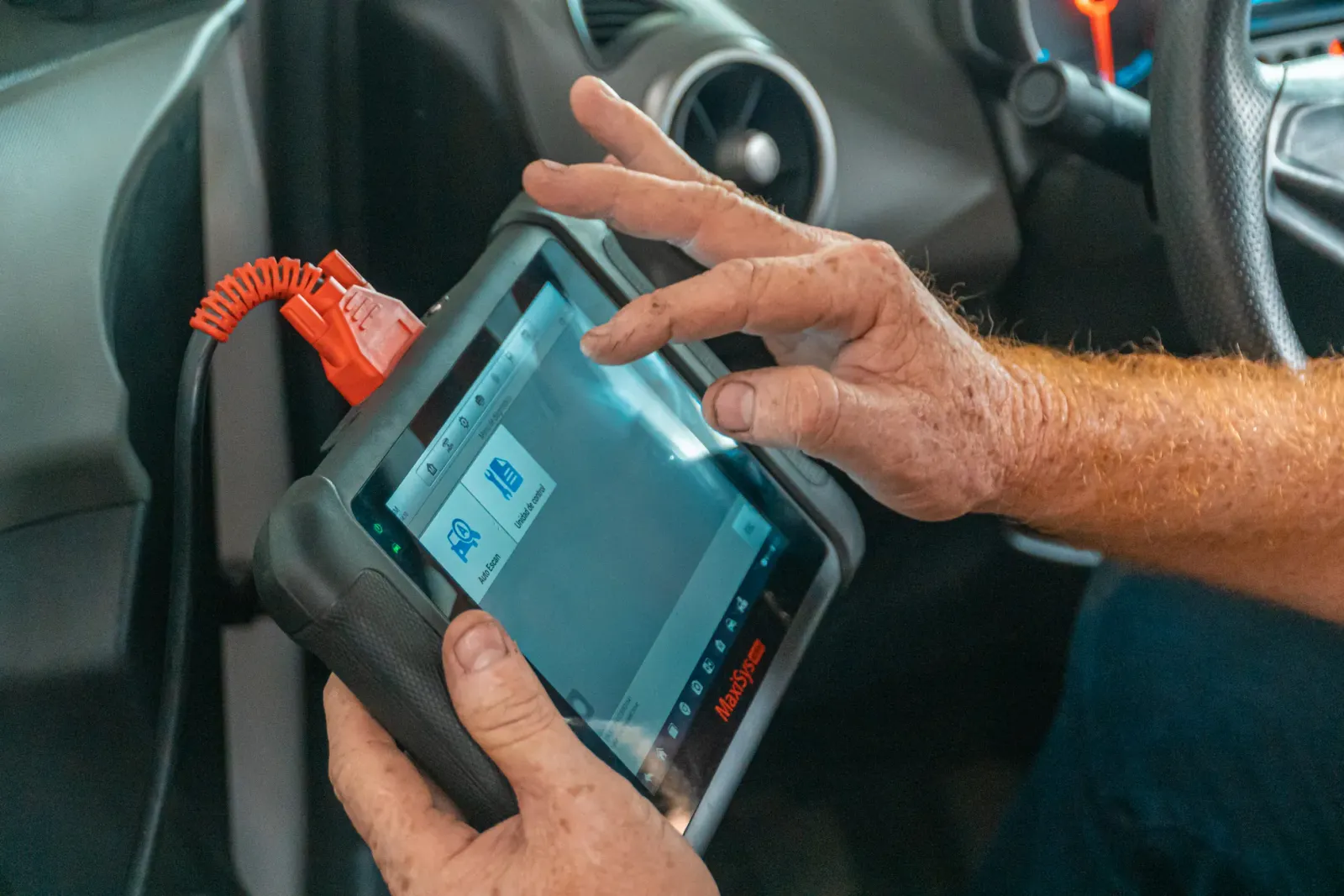 Oto Elektrikçisi Görev Tanımı: Sorumluluklar ve Yetenekler