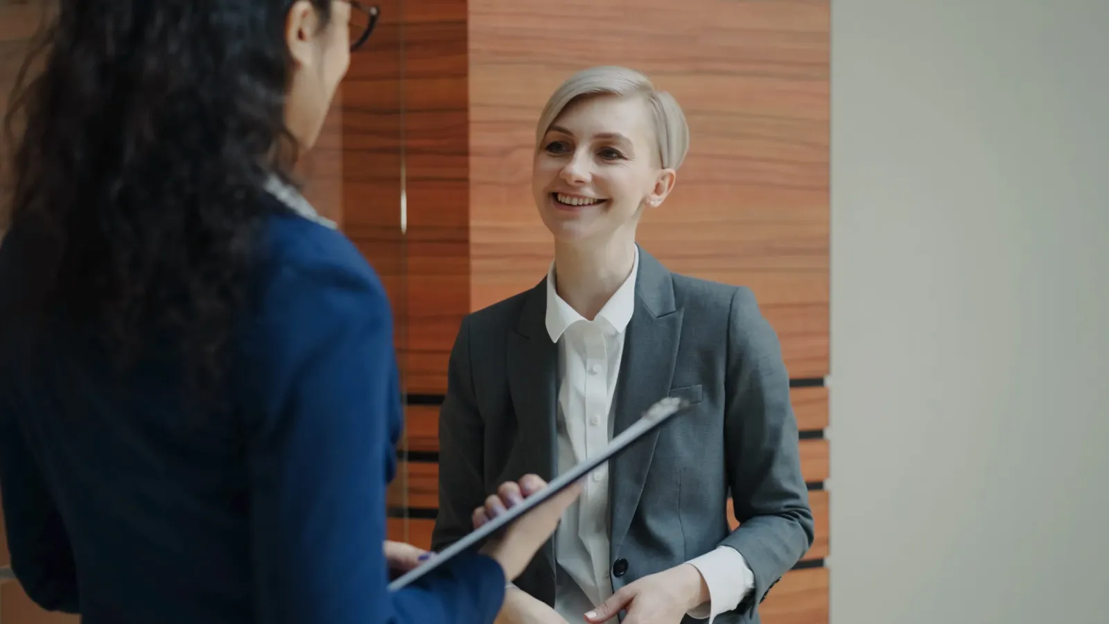 Kütüphaneci Mülakatında Öne Çıkmak İçin CV Hazırlama Rehberi