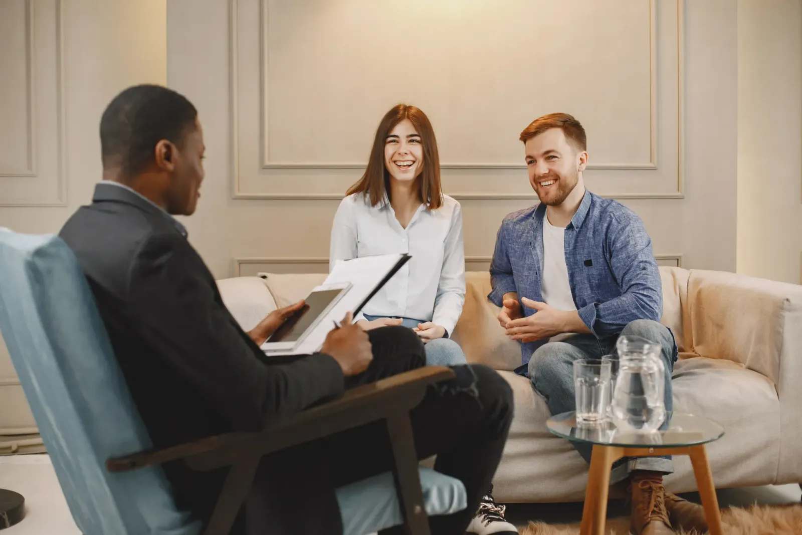Aile Danışmanı mı Sosyal Çalışmacı mı? Kariyer Seçiminde CV Hazırlama
