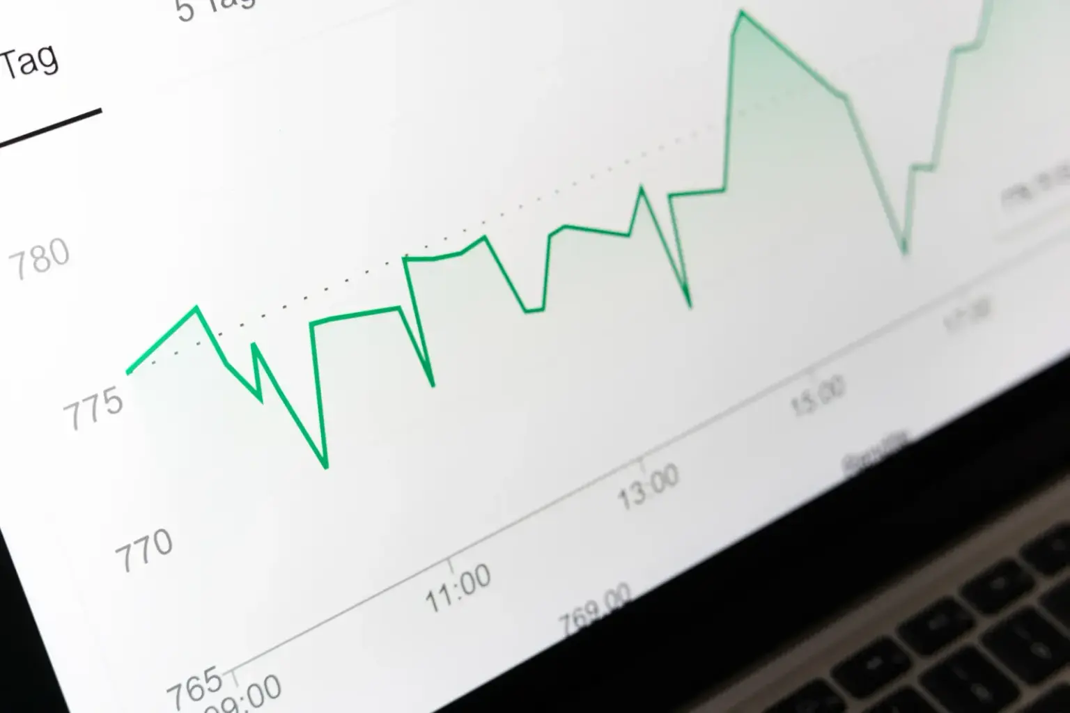 Veri Analisti vs İş Zekası Uzmanı konulu blog yazısının kapak görseli