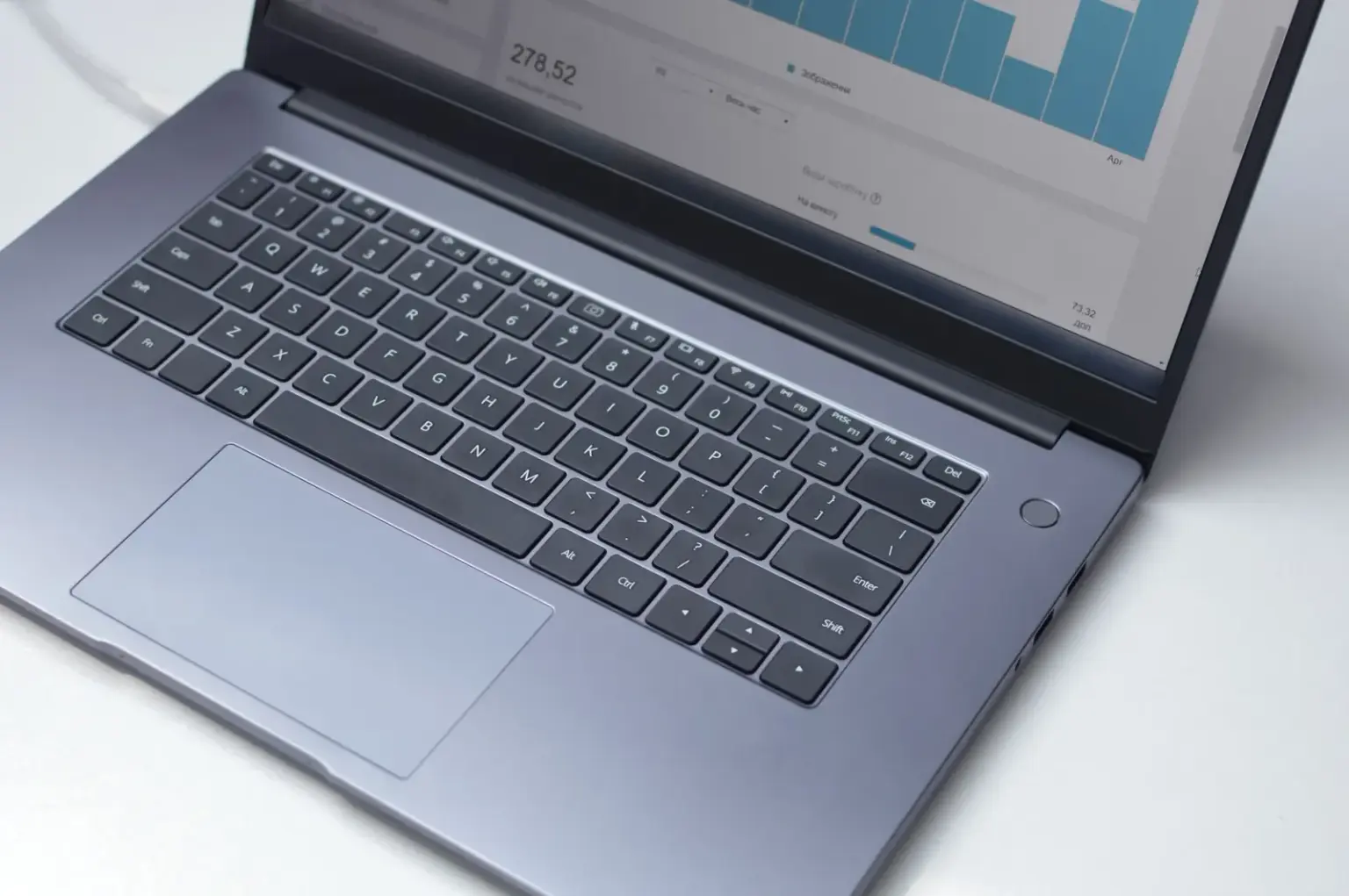 CV oluşturma siteleri konulu blog yazısının kapak görseli